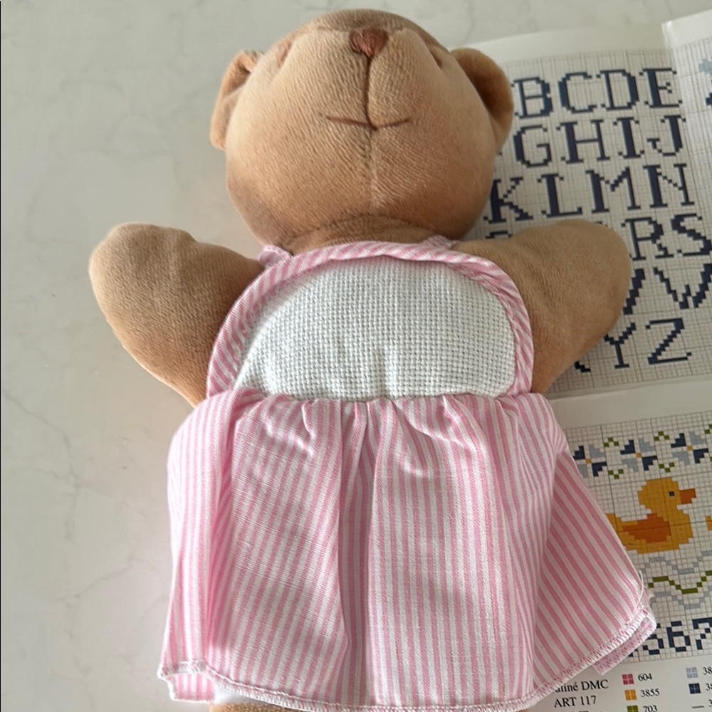 Pink Striped and 
Blue gingham Teddy bears
Cross stitch designs
